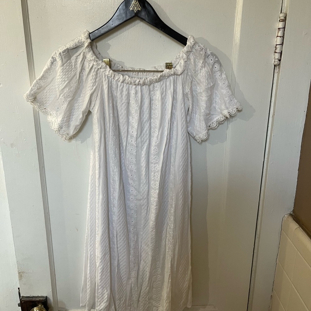 White Lace Off-Shoulder Dress